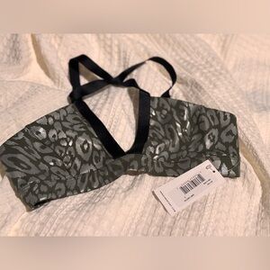 HEROINE SPORTS SIZE S Stylish Green Leopard Print Bralette BNWT